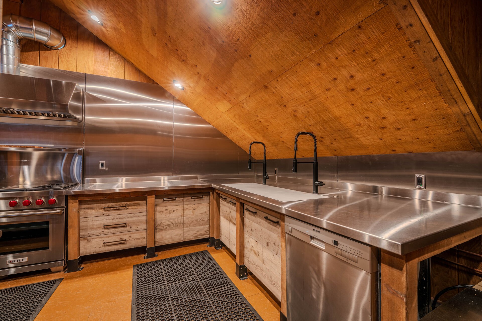 Fully equipped kitchen