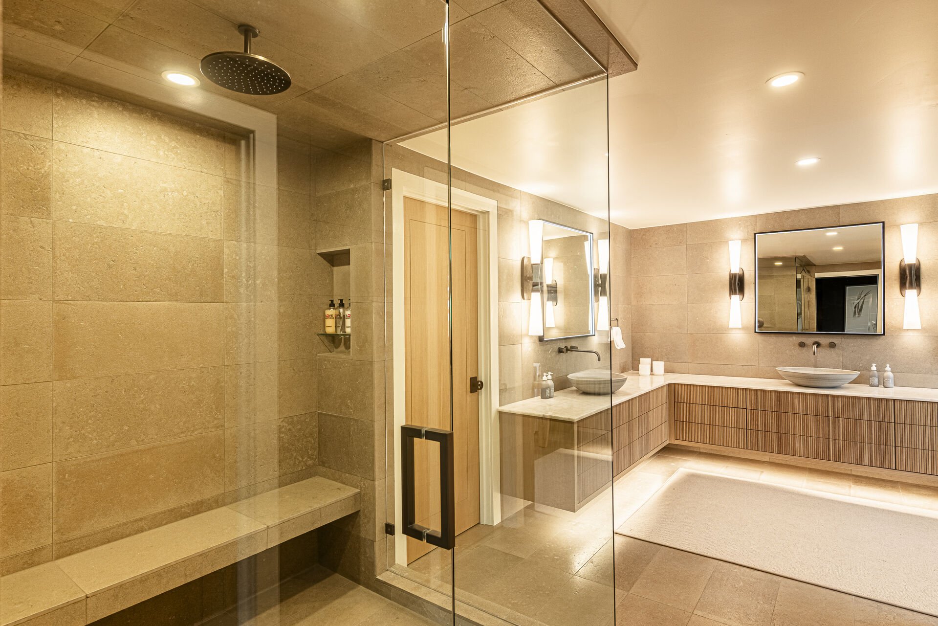 Sun Peak Manor House - Spacious steam shower with multiple shower heads