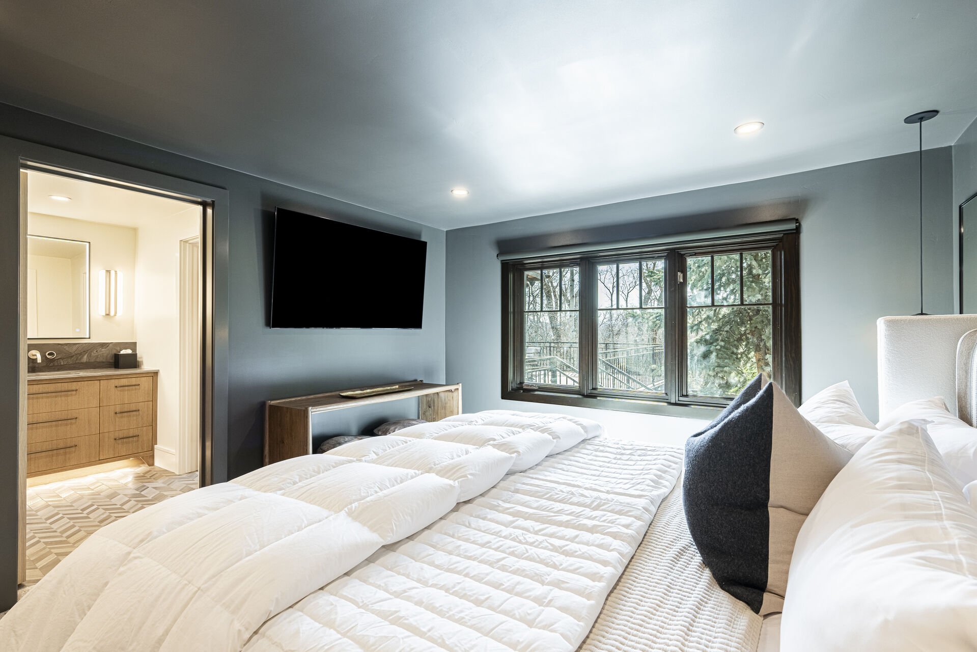 Sun Peak Manor House - Guest Bedroom 3 with a king bed, Smart TV and en suite