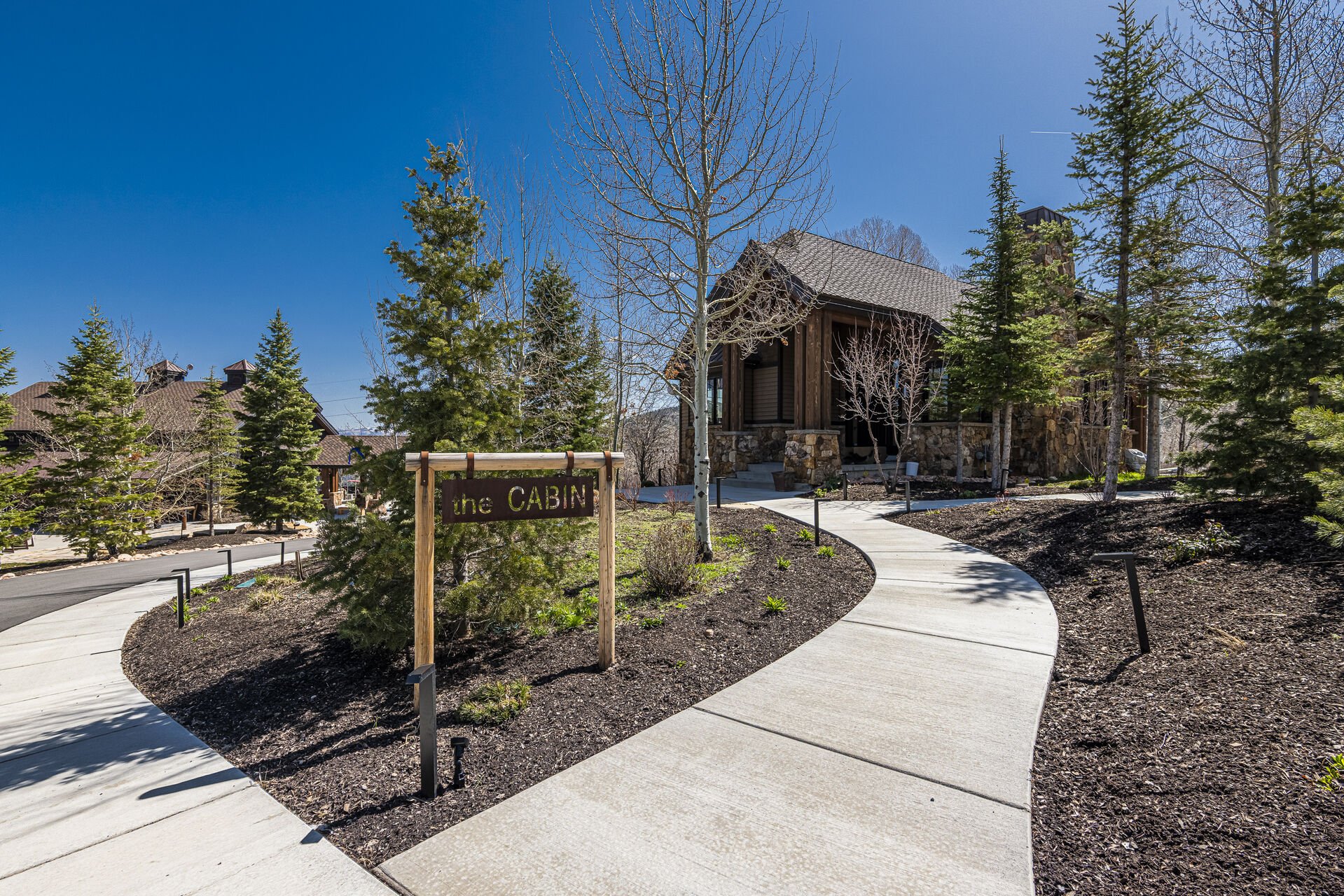 Peak 5 Cabin