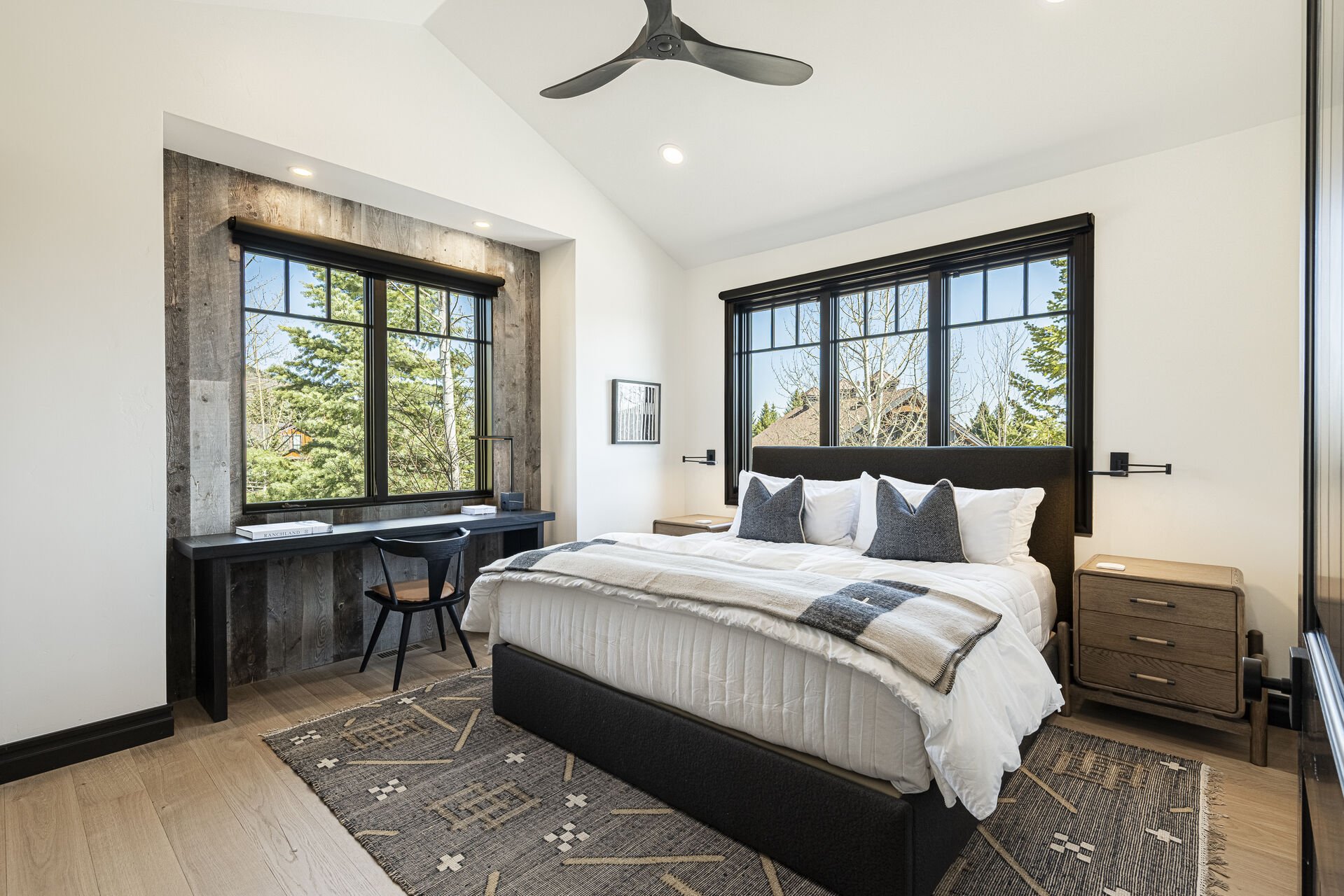 Peak 5 Cabin - Guest Bedroom 8 with a king bed, desk and smart TV